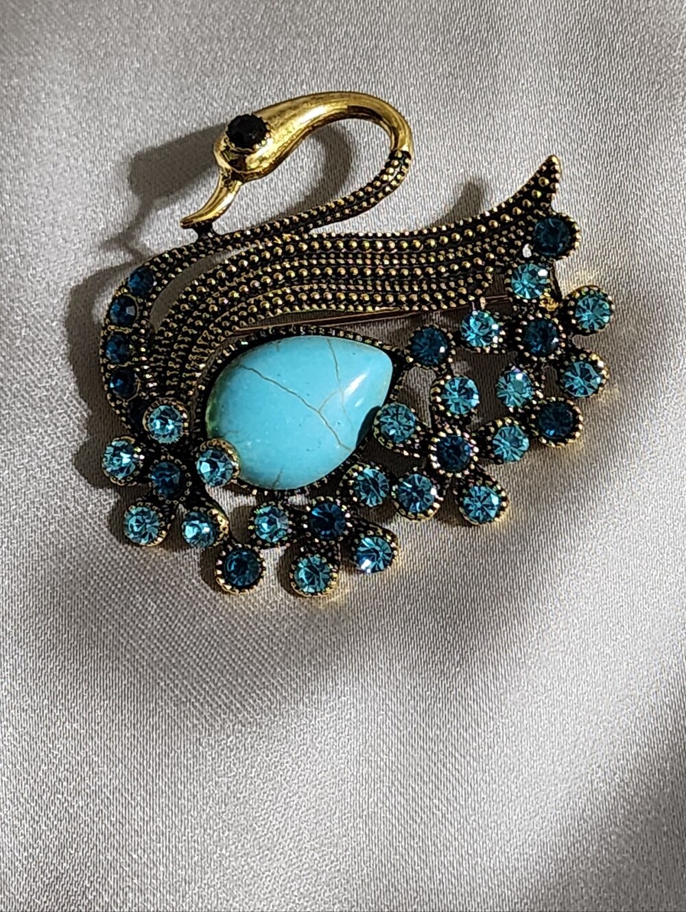 ✨️ 🦢 Vintage Elegant Turquoise Blue Gold Tone Swan Brooch